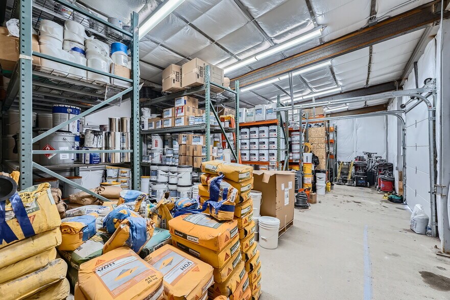 More Photos Of 7127 S Alton Way, Centennial Flex For Sale