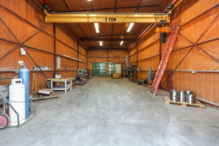 More Photos Of 73526 Bollfield Dr, Covington Industrial For Sale