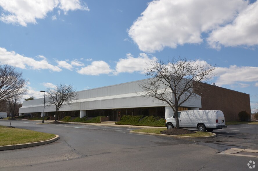 More Photos Of 650 Grove Rd, Paulsboro Warehouse For Lease