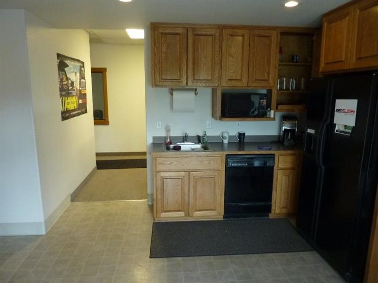 More Photos Of 3882 Crater Lake Ave, Medford Office For Sale