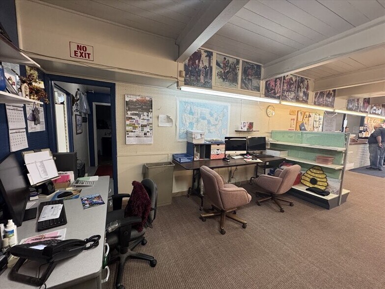 More Photos Of 51 S Rubey St, Macon General Retail For Sale