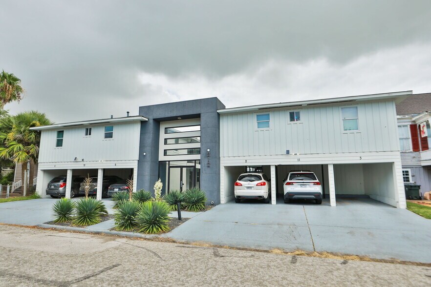 More Photos Of 912 Church St, Galveston Apartments For Sale