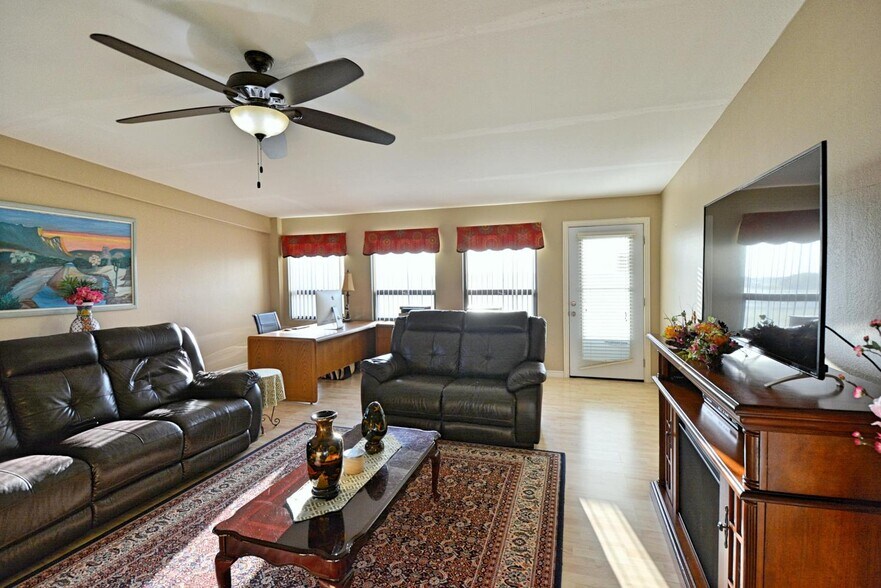 More Photos Of 4545 E FM 775, Seguin Manufacturing For Sale