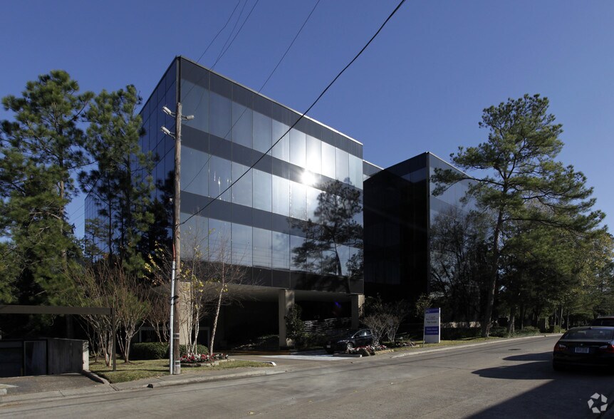 More Photos Of 17 S Briar Hollow Ln, Houston Office Residential For Lease