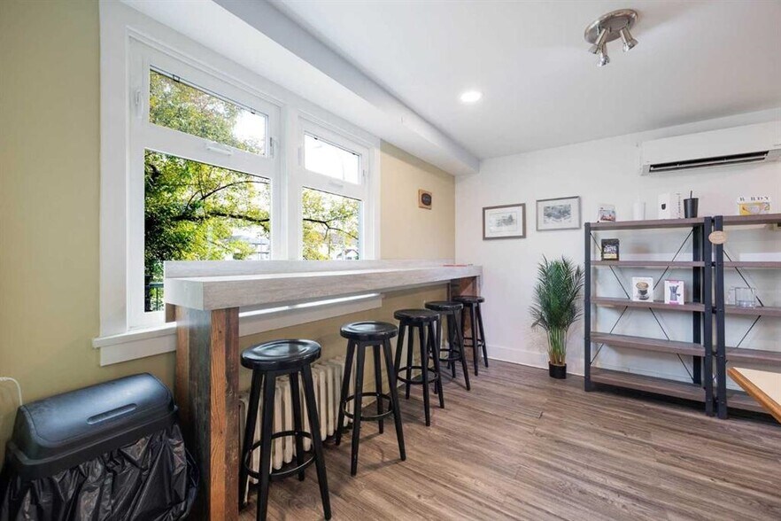 More Photos Of 10015 Main St, Fort McMurray Specialty For Sale