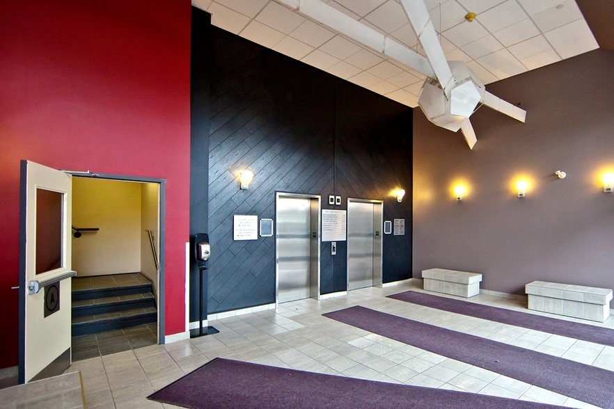 More Photos Of 80 Aberdeen St, Ottawa Office For Lease