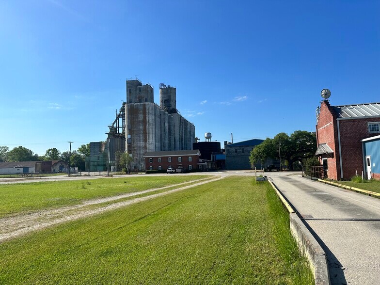 More Photos Of 522 3rd W st, Estill Land For Sale