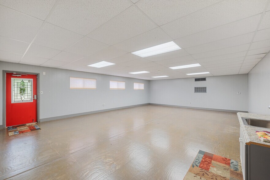 More Photos Of 5290 W State Highway 31, Corsicana Office Residential For Lease