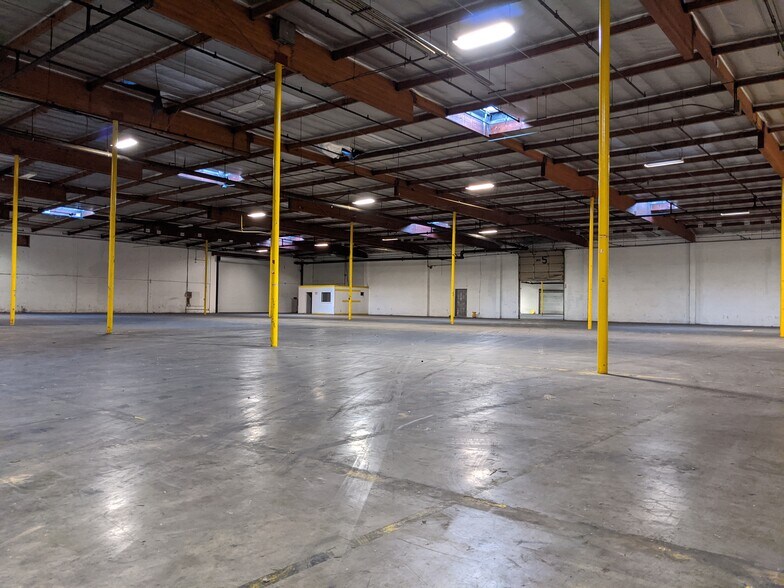 More Photos Of 1118 E 223rd St, Carson Warehouse For Lease