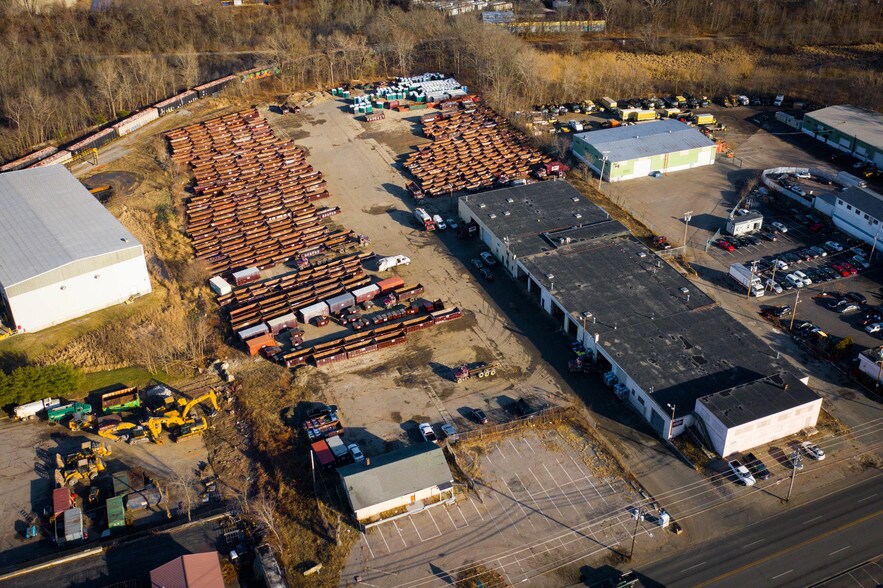 More Photos Of 1093 N Montello St, Brockton Service For Lease