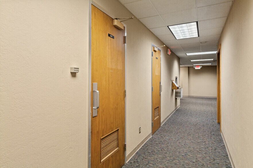 More Photos Of 17 1st Ave SW, Minot Bank For Sale