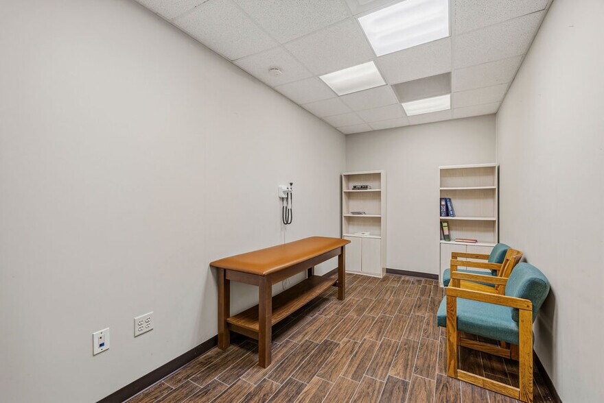 More Photos Of 4519 Military Rd, Niagara Falls Medical For Lease