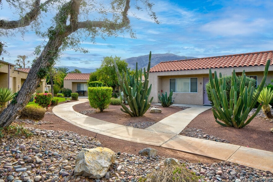 More Photos Of 72805 Park View Dr, Palm Desert Apartments For Sale
