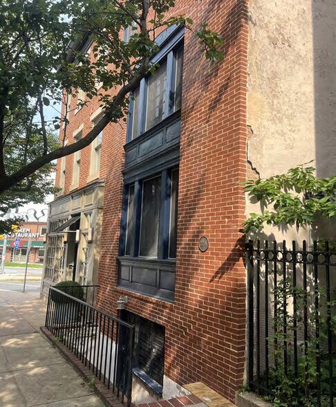More Photos Of 24 W Chase St, Baltimore Office For Sale