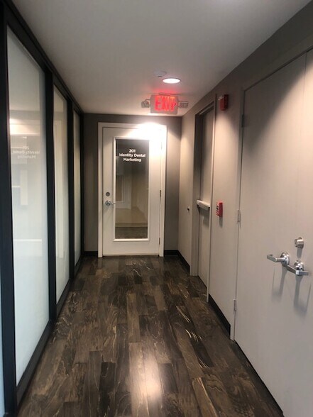 More Photos Of 255 E Lake St, Bloomingdale Office For Lease