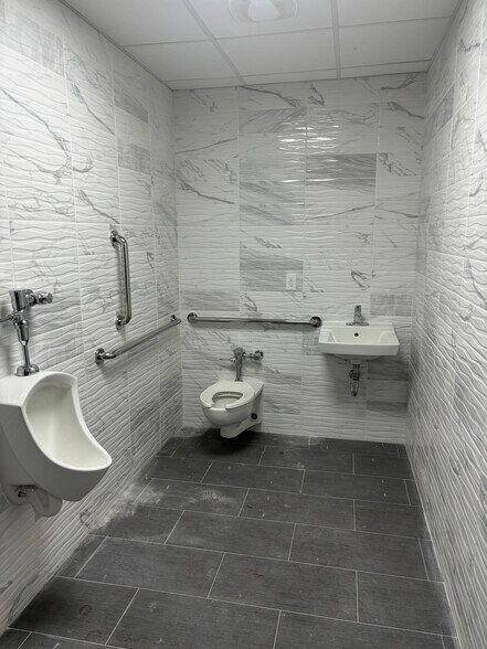 More Photos Of 2631 3rd St, Astoria Multifamily For Sale