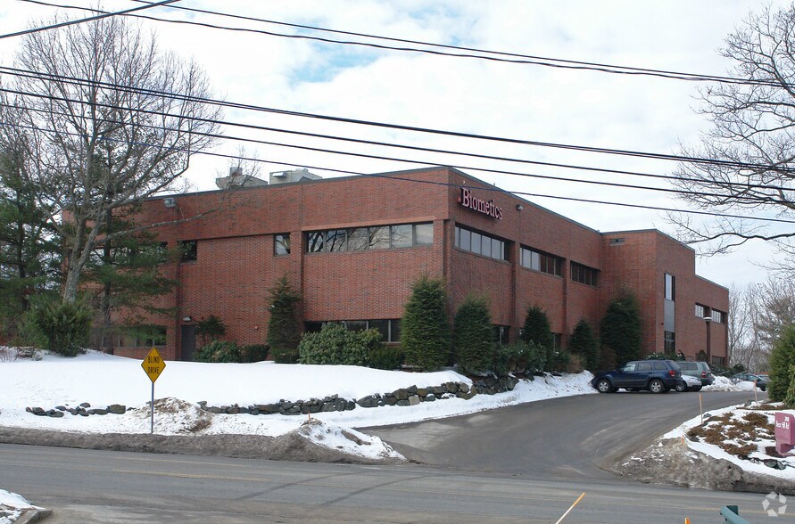 More Photos Of 300 Bear Hill Rd, Waltham Office For Lease