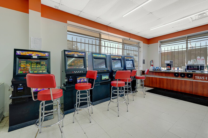 More Photos Of 4255 S Kirkwood Rd, Houston Storefront For Sale