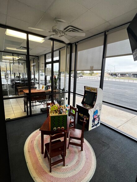 More Photos Of 4850 S 14th St, Abilene General Retail For Sale