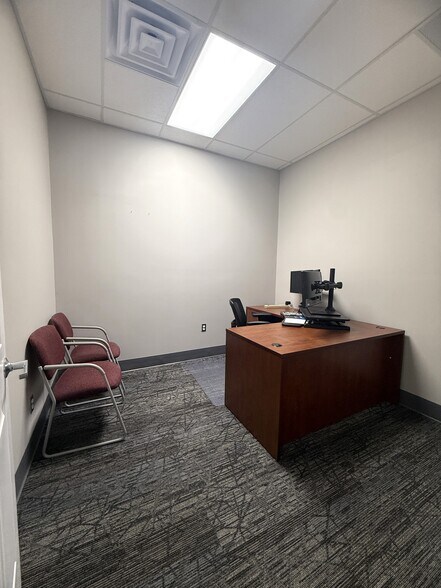 More Photos Of 125 Winchester Dr, Sedalia Office For Lease