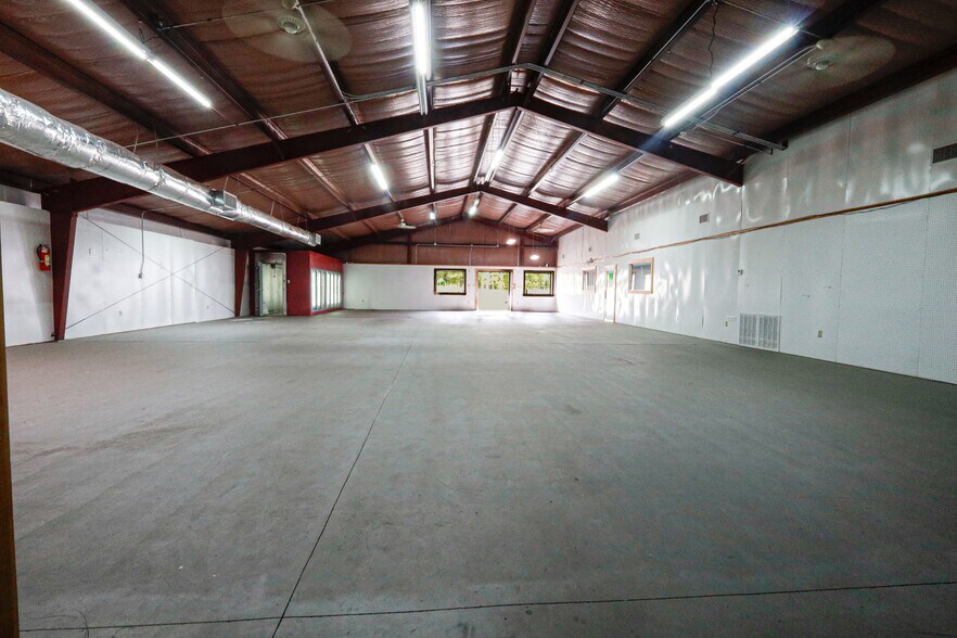 More Photos Of 4307 Highway 270 E, Mount Ida Flex For Sale