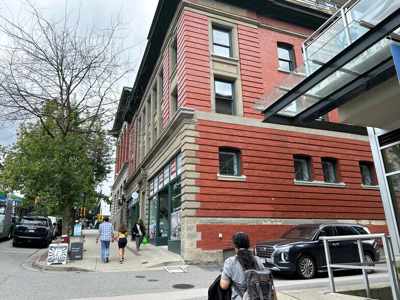 More Photos Of 88 Lonsdale Ave, North Vancouver Office For Sale