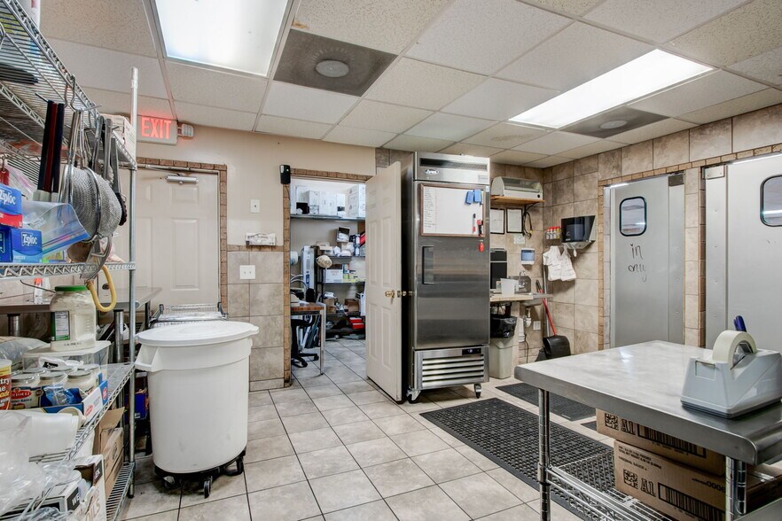 More Photos Of 868 County Line Rd NE, Resaca Convenience Store For Sale