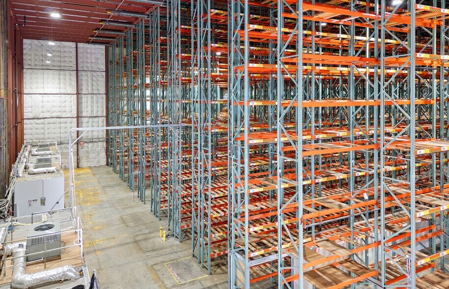 More Photos Of 14523 SW Millikan Way, Beaverton Light Distribution For Lease