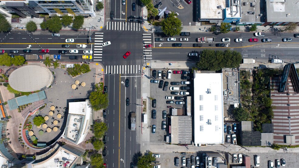 7080 Santa Monica Blvd, West Hollywood, CA 90038 Land For Lease