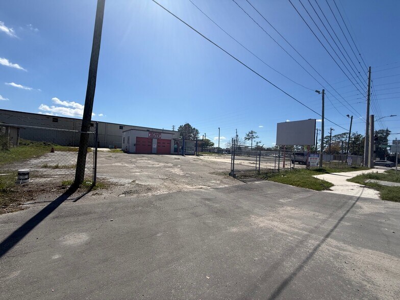 More Photos Of 3960 Silver Star Rd, Orlando Auto Dealership For Sale