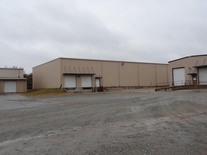 Primary Photo Of 2351 Hubbard Rd, Macon-Bibb Warehouse For Lease