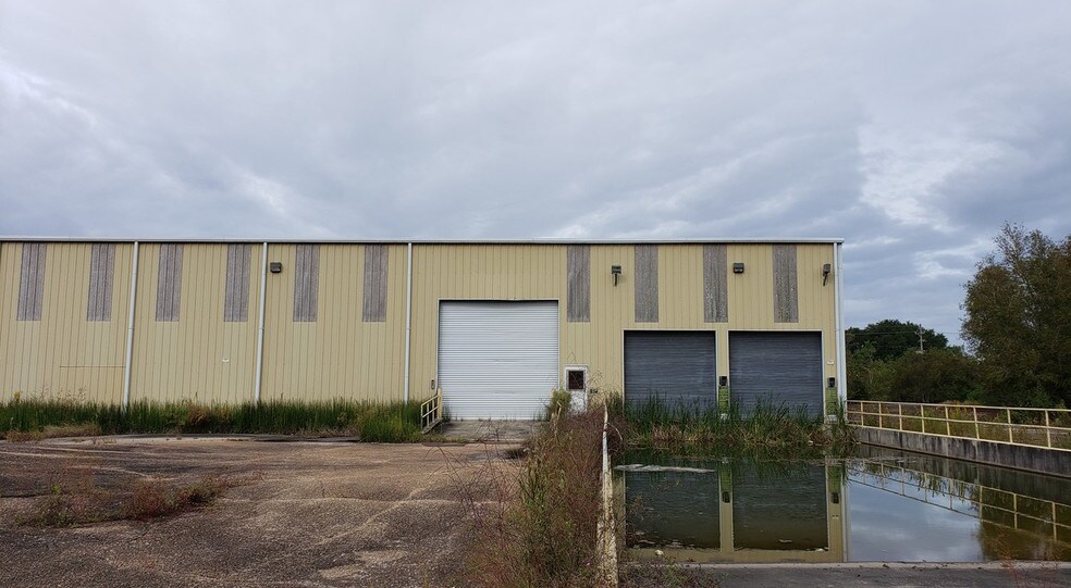 More Photos Of 139 Joe Brown Rd, Lockport Warehouse For Sale