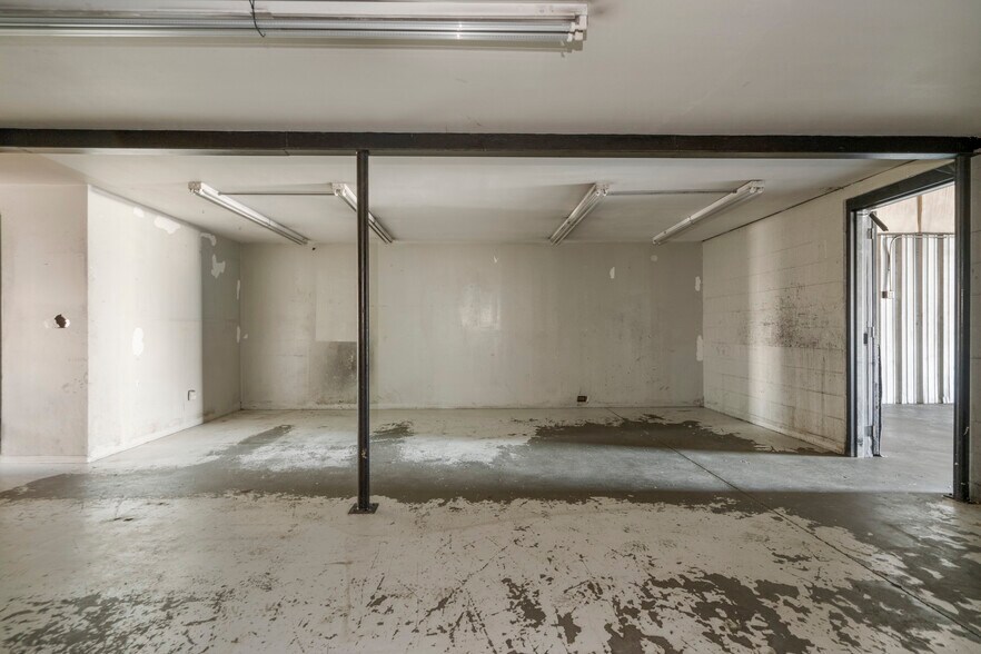 More Photos Of 12 S 111th Ave, Tulsa Service For Lease