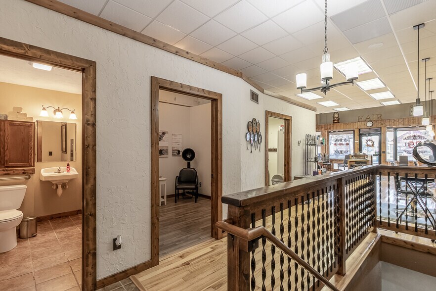 More Photos Of 25 S Park Ave, Le Center General Retail For Sale