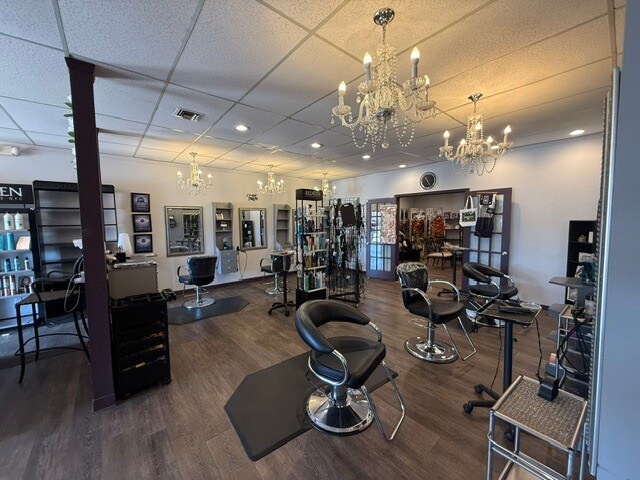 More Photos Of 55 Sound Ave, Mattituck General Retail For Lease