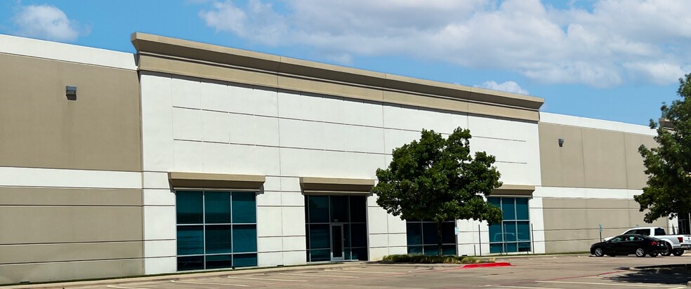 Primary Photo Of 5325 FAA Blvd, Irving Warehouse For Lease