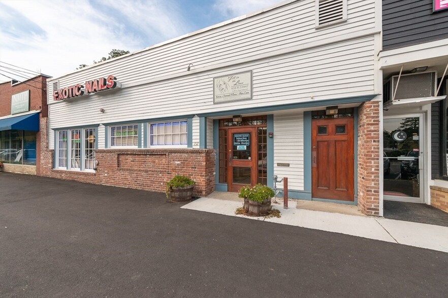 Primary Photo Of 152 Main St, Pepperell General Retail For Lease