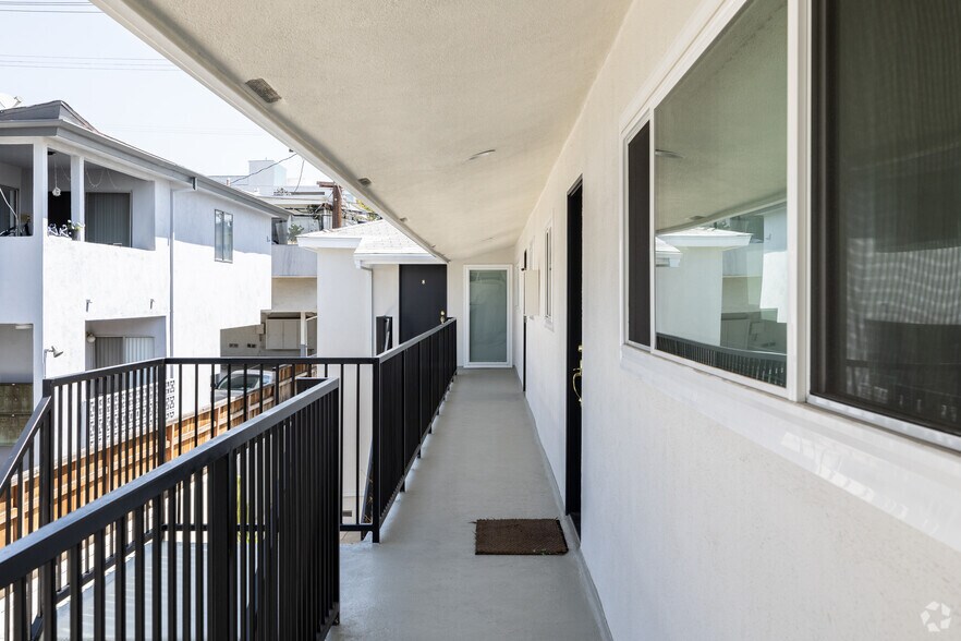 More Photos Of 1334 Barry Ave, Los Angeles Apartments For Sale