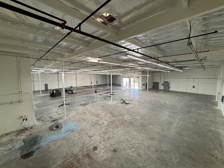 More Photos Of 487 Calle San Pablo, Camarillo Warehouse For Lease