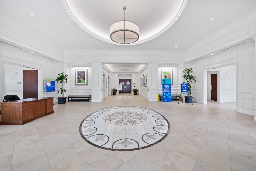 More Photos Of 155 Kingsley Ln, Norfolk Medical For Lease