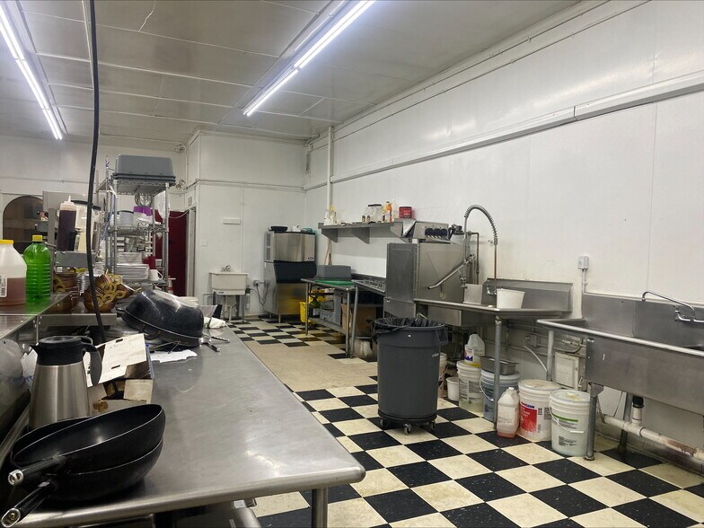 More Photos Of 207 S 3rd St, Laramie Restaurant For Sale