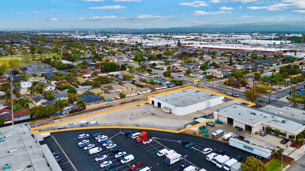 Primary Photo Of 2602 Halladay St, Santa Ana Warehouse For Sale