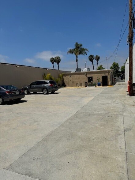 More Photos Of 1990 Harbor Blvd, Costa Mesa Drugstore For Sale