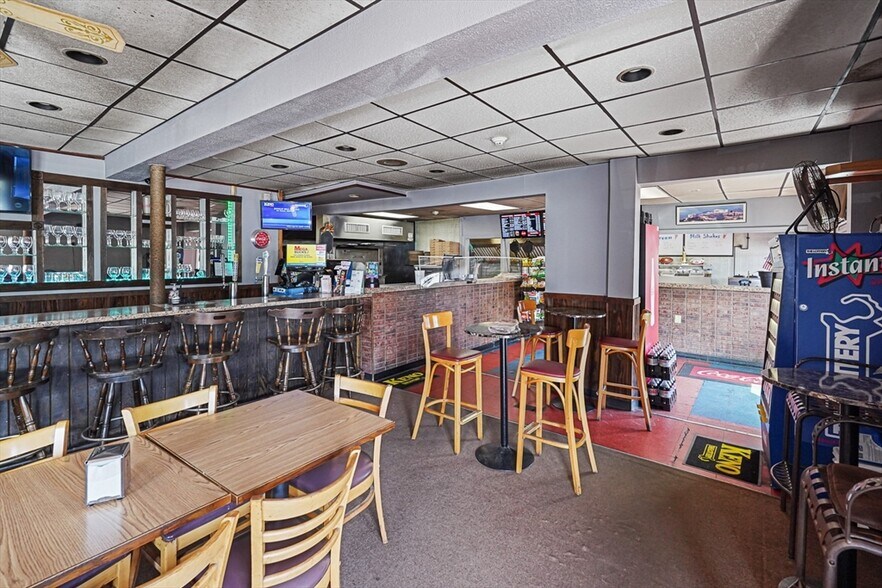 More Photos Of 308 Main St, Oxford Apartments For Sale