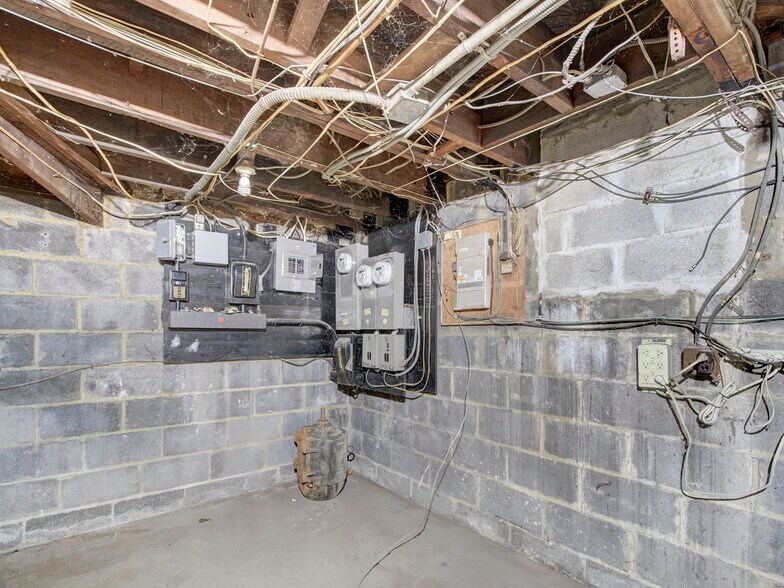 More Photos Of 510 Boulevard, Kenilworth Storefront Retail Residential For Lease