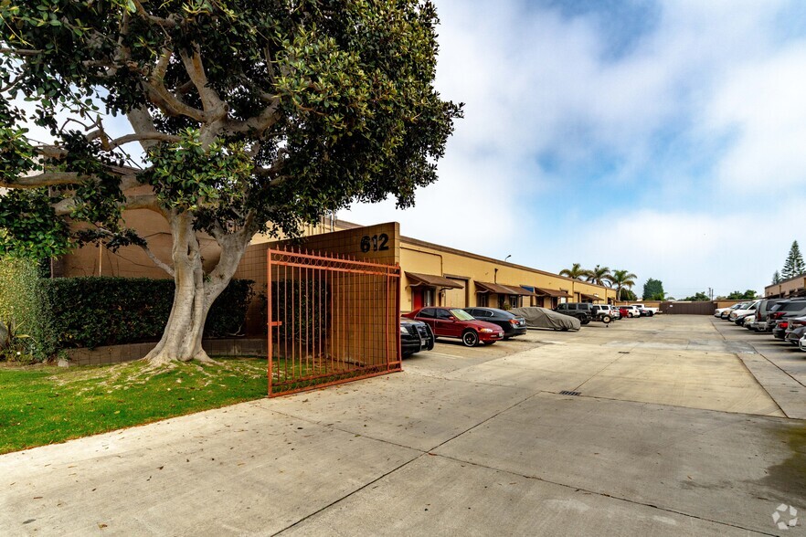 Primary Photo Of 612 Meyer Ln, Redondo Beach Flex For Sale