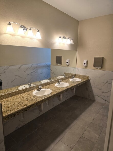 More Photos Of 4300 N Lamont St, Las Vegas Apartments For Sale