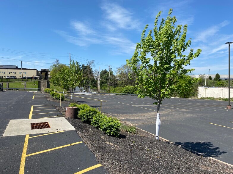 More Photos Of 1400 Lebanon Church Rd, Pittsburgh Unknown For Lease