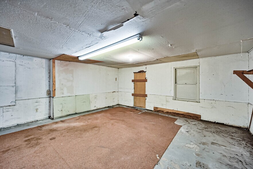 More Photos Of 600 W 13th Ave, Corsicana Flex For Sale