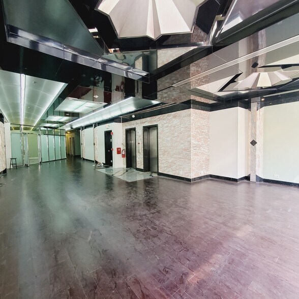More Photos Of 384 Fifth Ave, New York Office For Lease